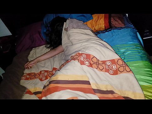❤️ Üvey oğul, genç üvey annesini uyurken azarlıyor. ❤ Porno tr.freepornhdonlinegay.ru ☑
